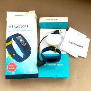 Fitbit Ace 2 for kids blue